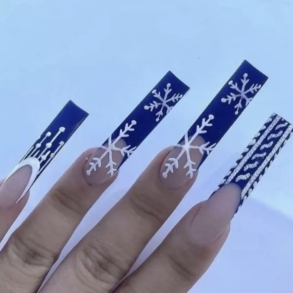 SOLD...! FINE NAILART Press On Nails Christmas Blue And White Snowflakes - Picture 1 of 4